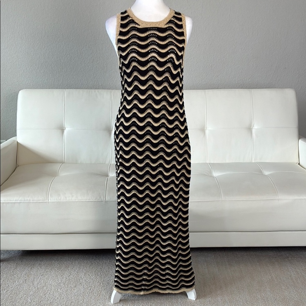 Old Navy Black & Tan Sleeveless Wave-Pattern Crochet Maxi Dress